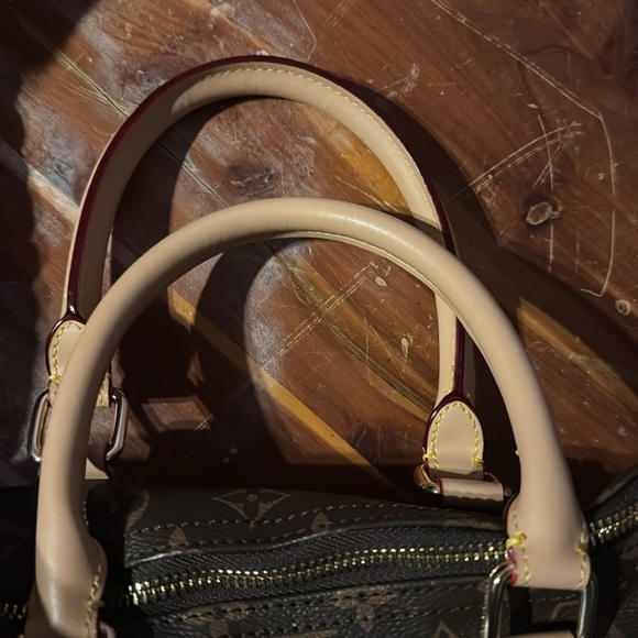 Purse - Picture 6 of 8